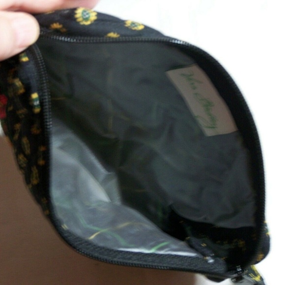 *Reposh* Vera Bradley Floral Quilted Handbag - Picture 4 of 8